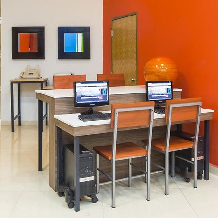 Holiday Inn Express Manzanillo By Ihg מראה חיצוני תמונה