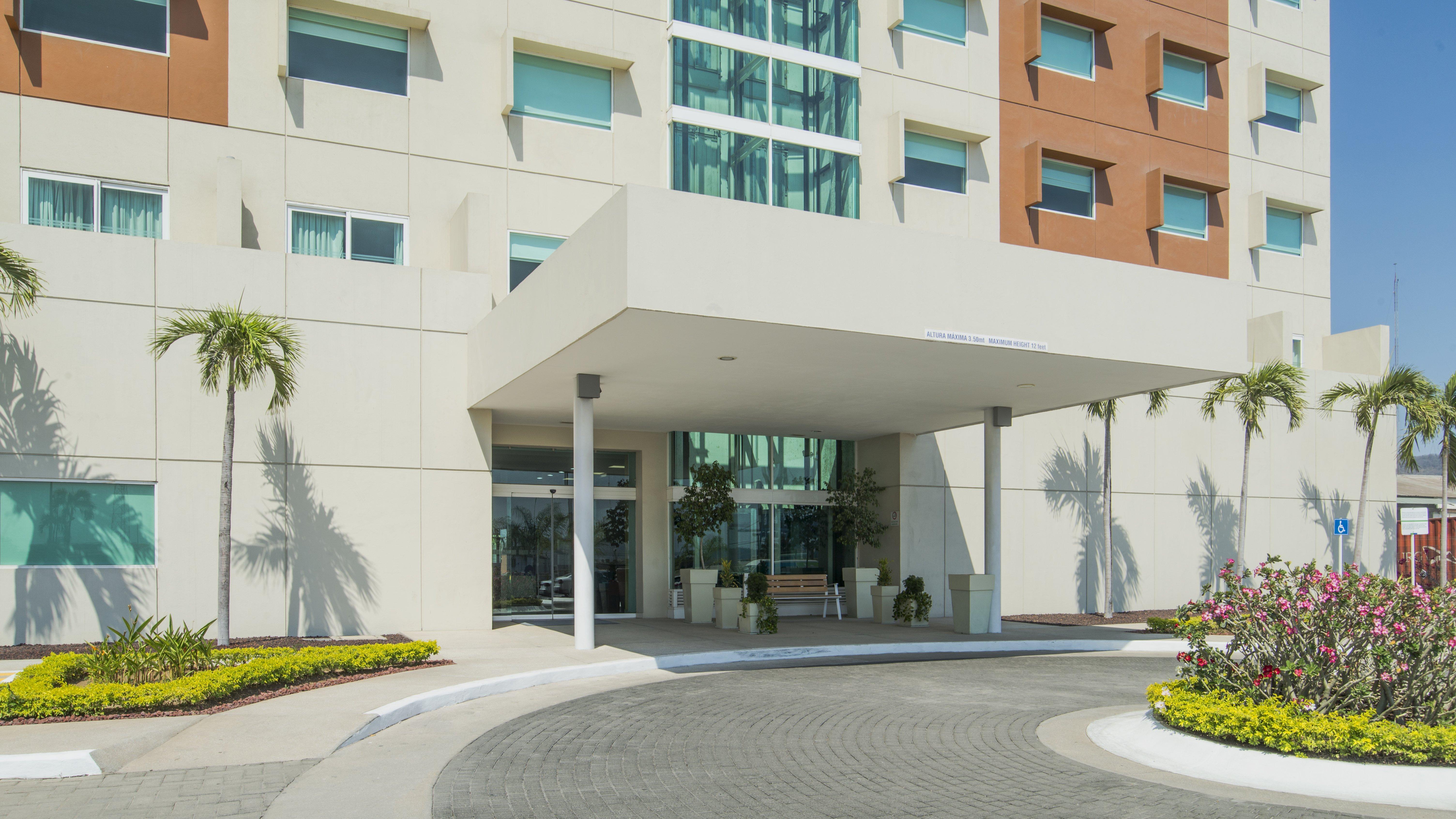 Holiday Inn Express Manzanillo By Ihg מראה חיצוני תמונה