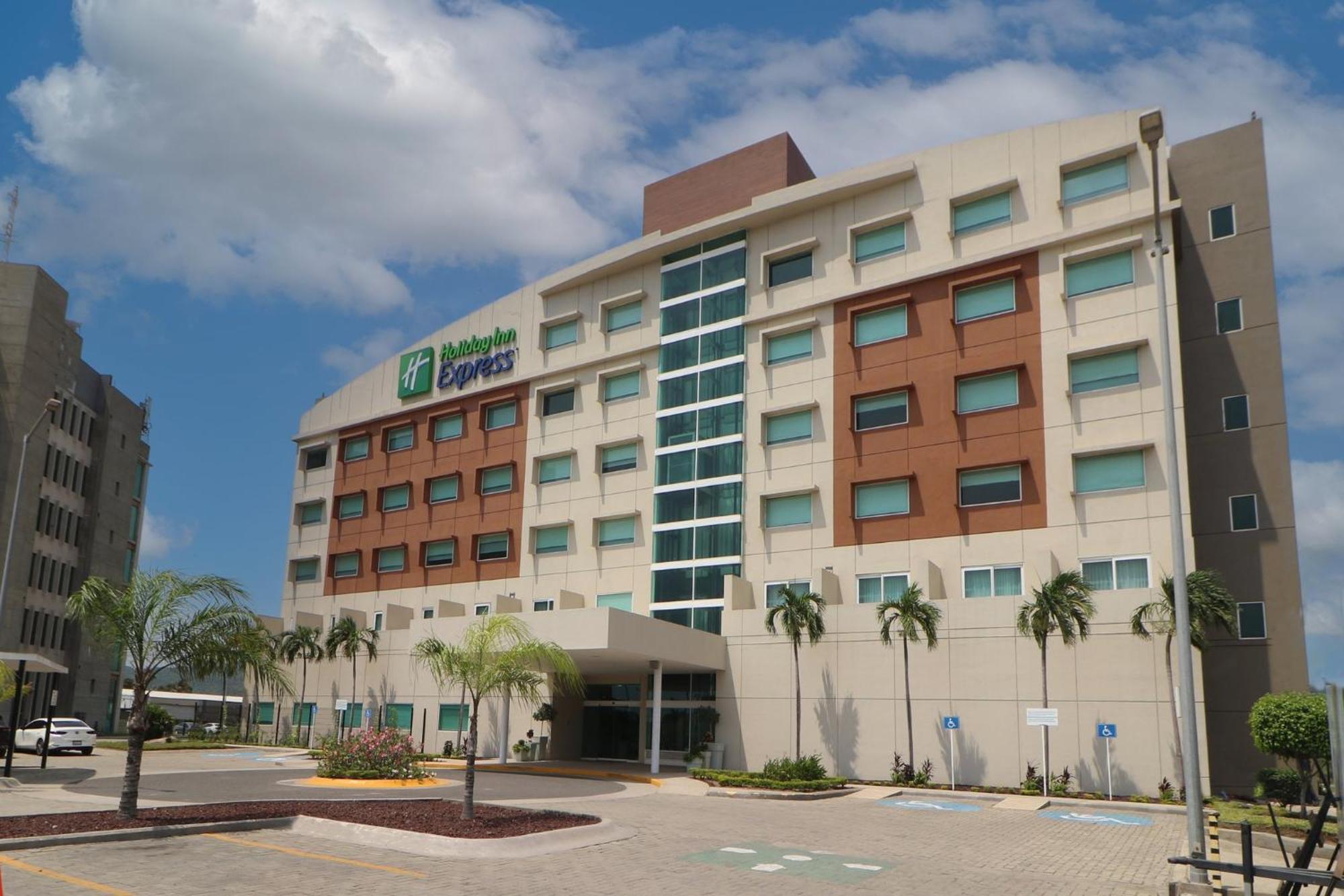 Holiday Inn Express Manzanillo By Ihg מראה חיצוני תמונה