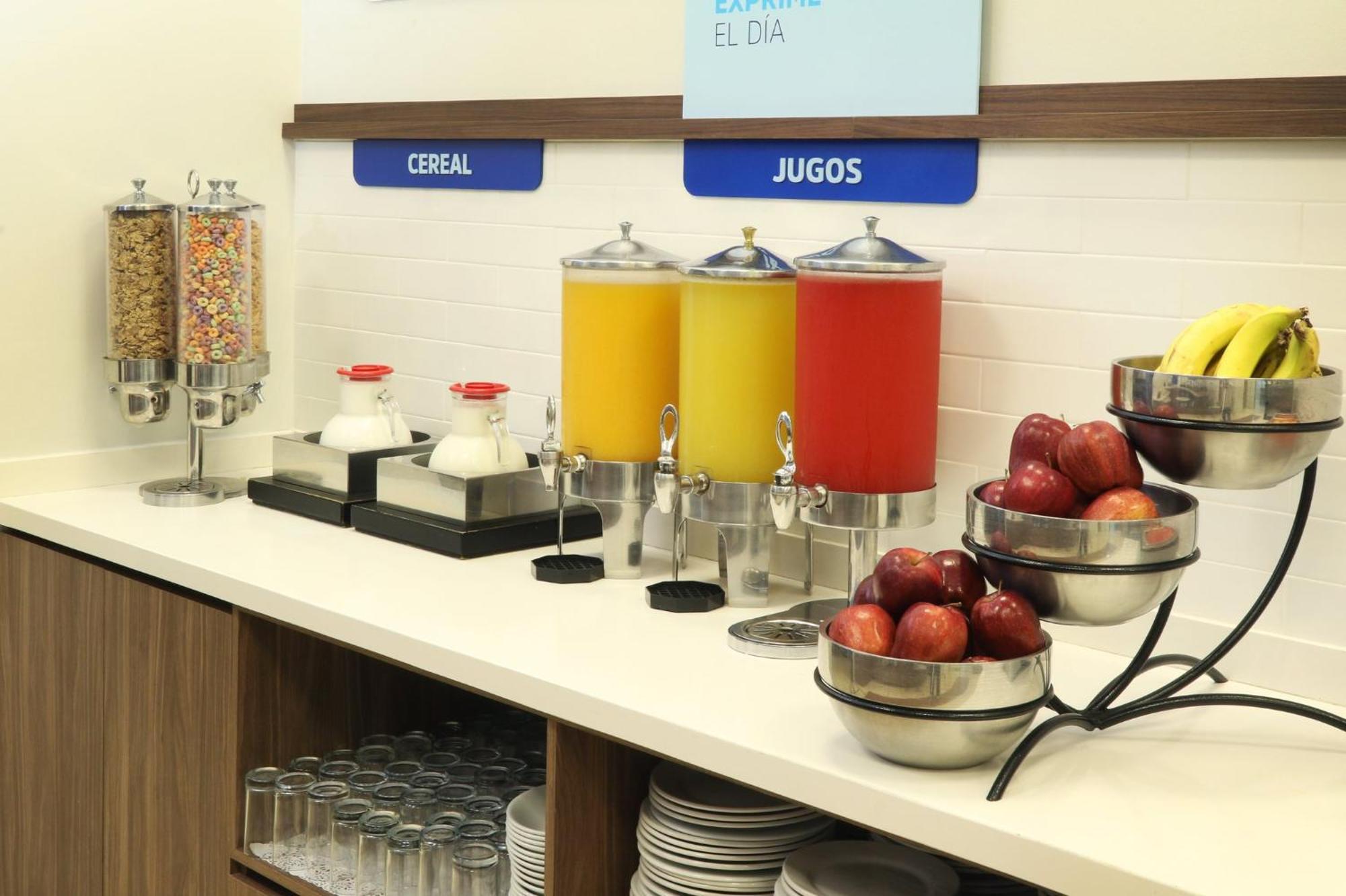 Holiday Inn Express Manzanillo By Ihg מראה חיצוני תמונה