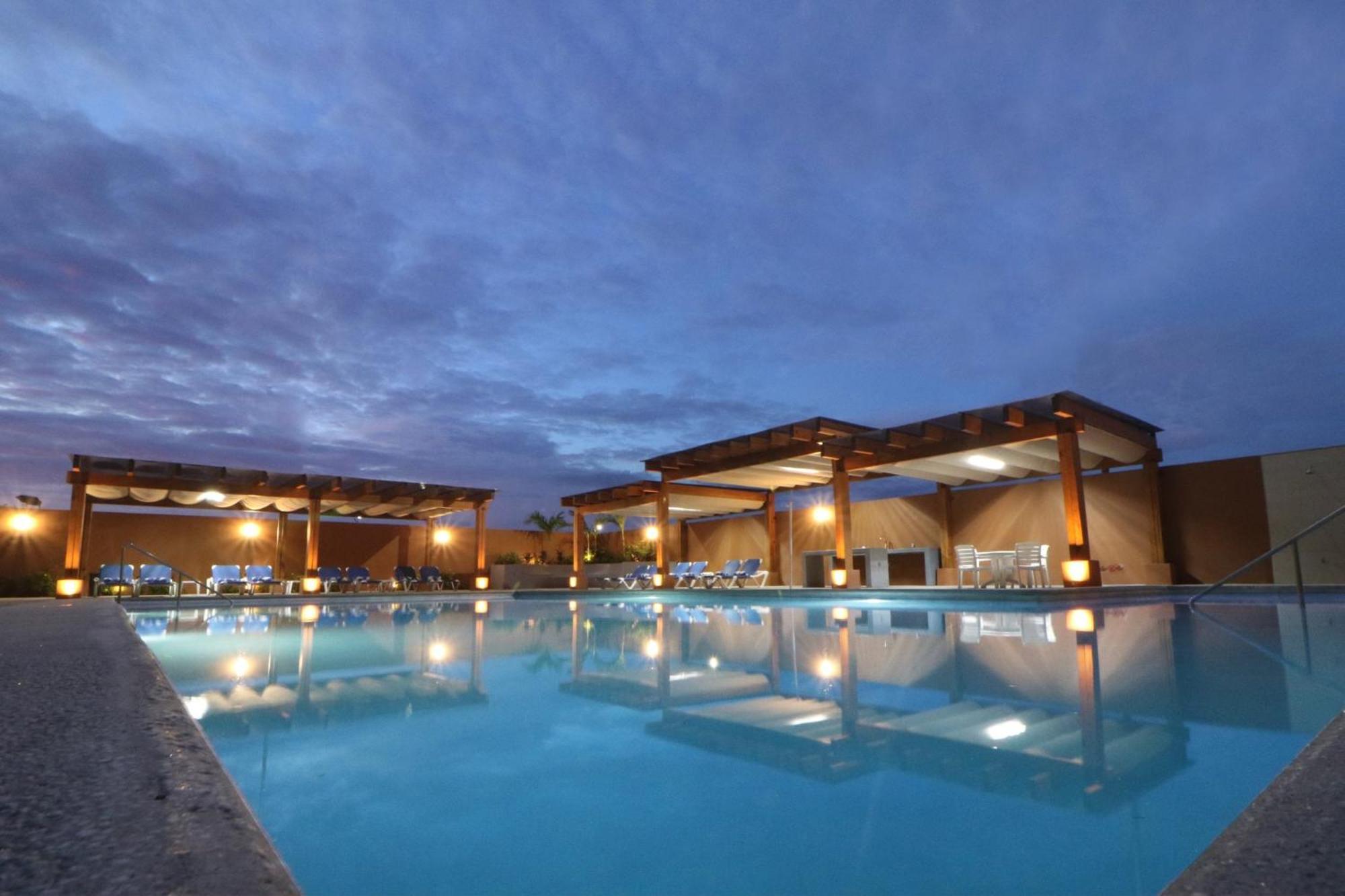 Holiday Inn Express Manzanillo By Ihg מראה חיצוני תמונה