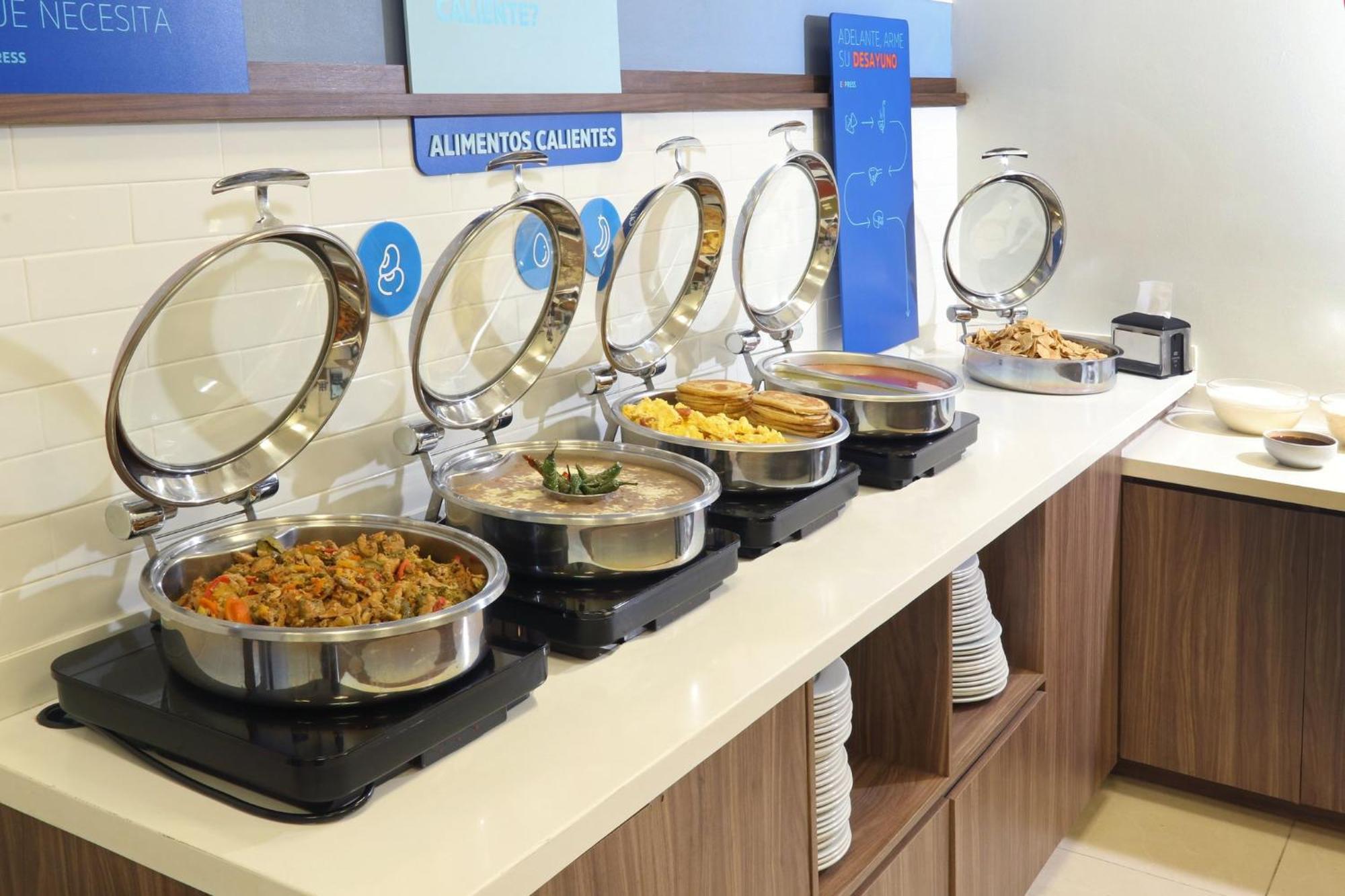Holiday Inn Express Manzanillo By Ihg מראה חיצוני תמונה