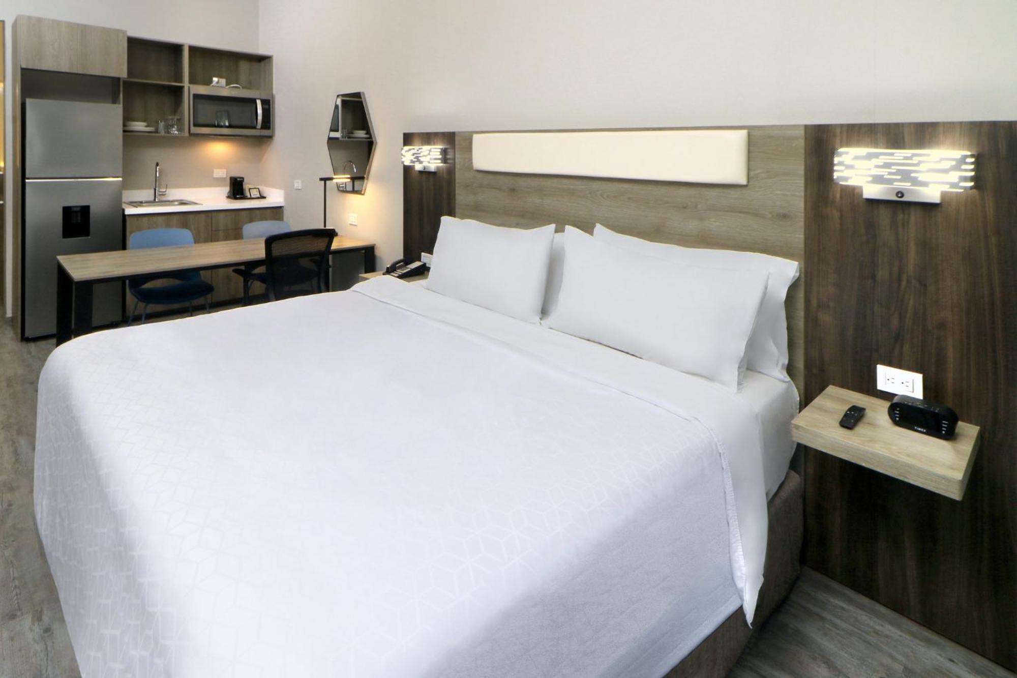 Holiday Inn Express Manzanillo By Ihg מראה חיצוני תמונה