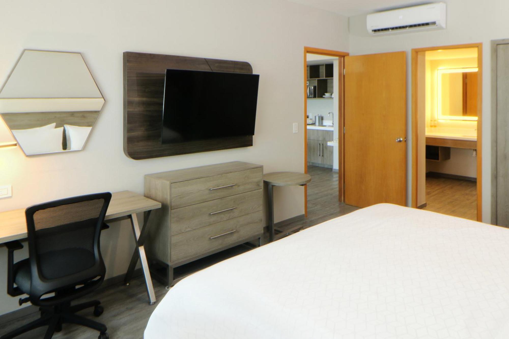 Holiday Inn Express Manzanillo By Ihg מראה חיצוני תמונה