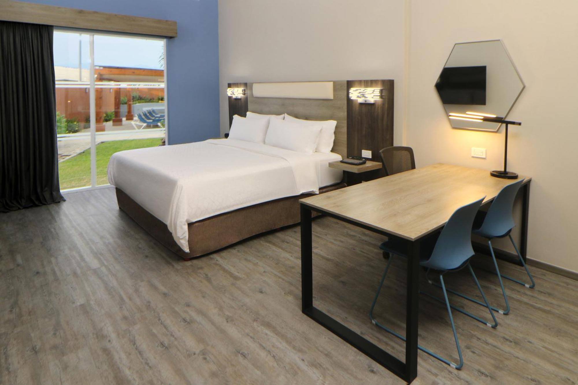 Holiday Inn Express Manzanillo By Ihg מראה חיצוני תמונה