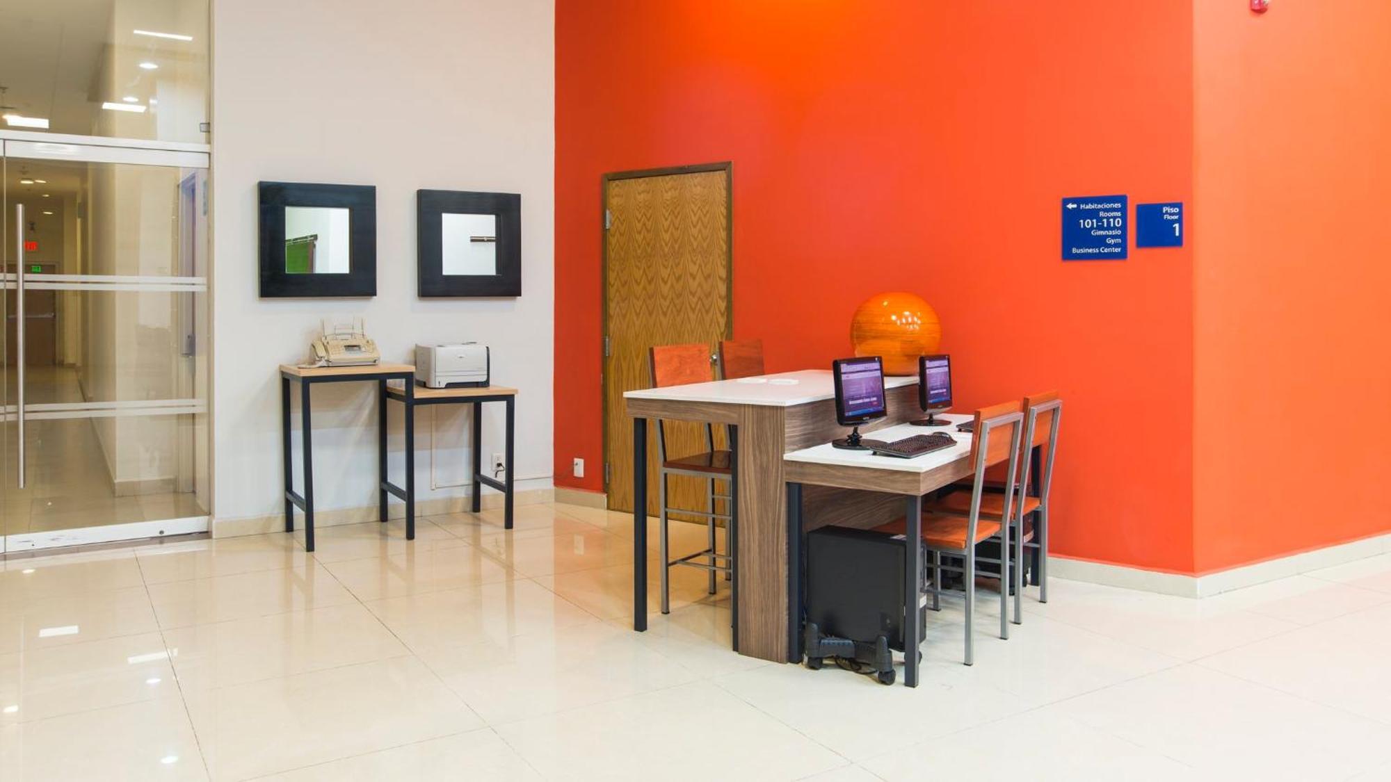 Holiday Inn Express Manzanillo By Ihg מראה חיצוני תמונה