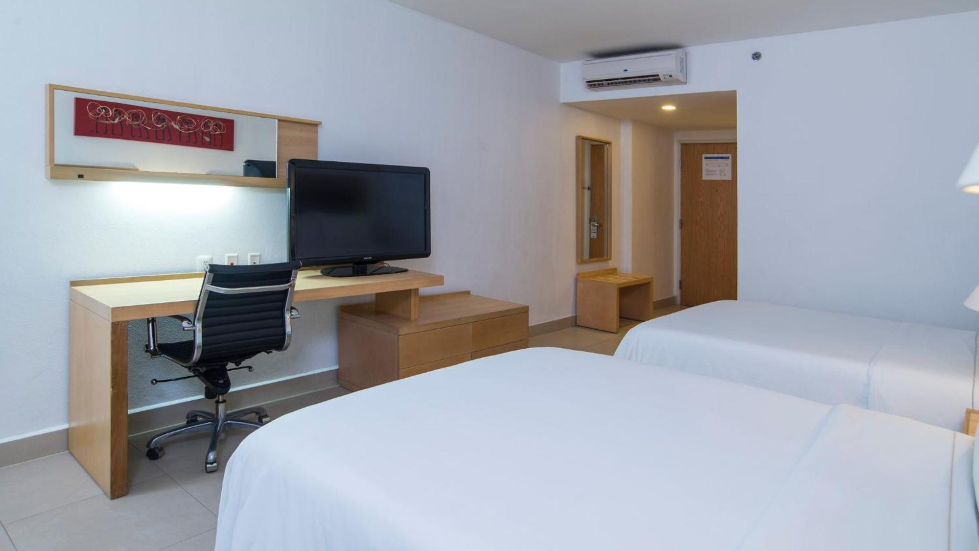 Holiday Inn Express Manzanillo By Ihg מראה חיצוני תמונה